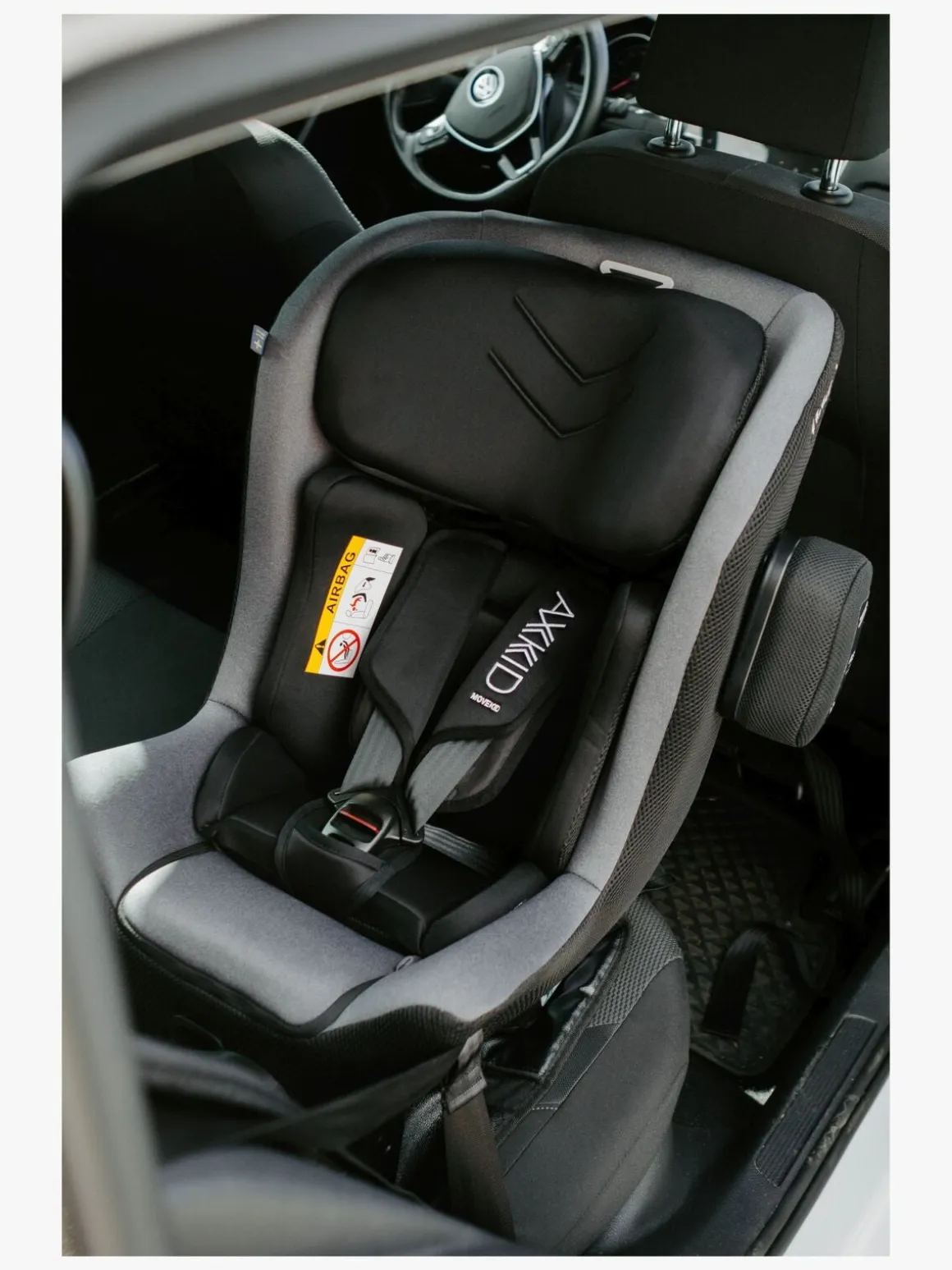 Axkid Movekid Bagudvendt Autostol, Tar