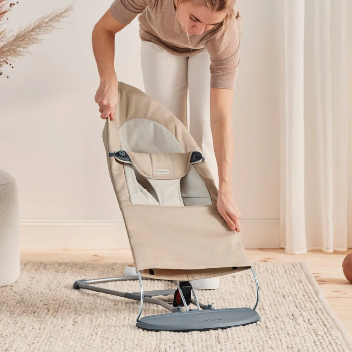BabyBjörn Balance Soft Skråstol Woven, Khaki/Beige