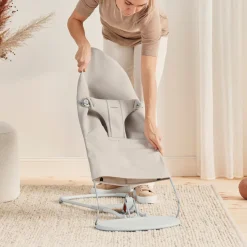 BabyBjörn Bliss Skråstol 3D Jersey inkl. Sjove Øjne, Lysbeige/Pastel