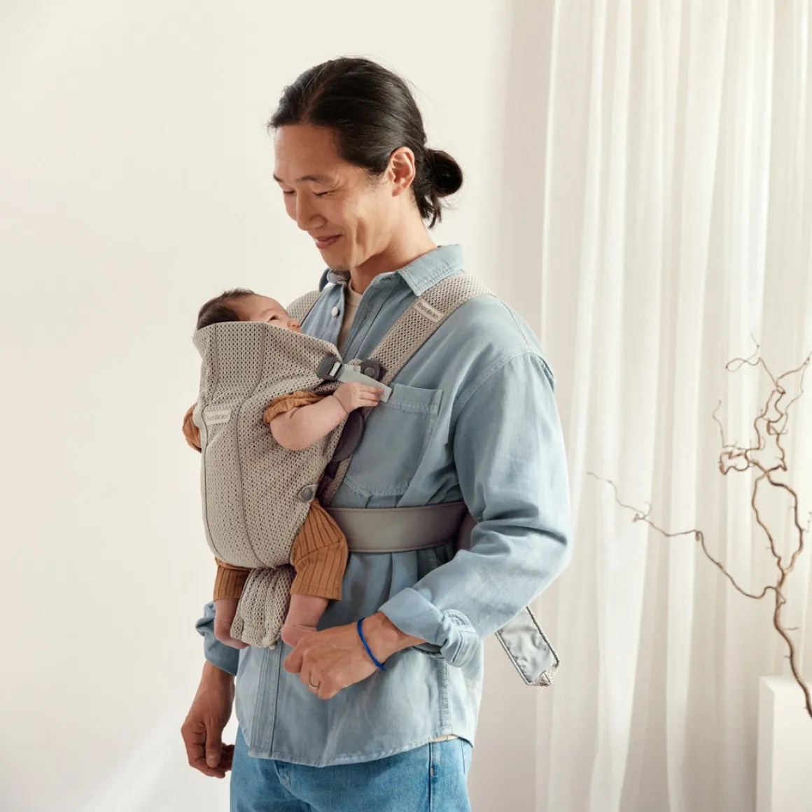 BabyBjörn Bæresele Mini 3D Mesh, Grey Beige