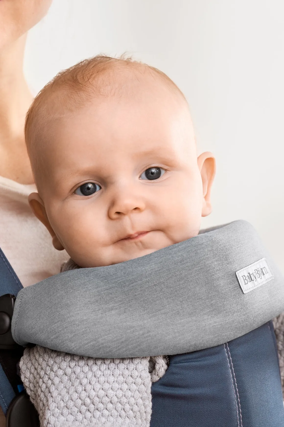 BabyBjörn Hagesmæk til Bæresele Jersey, Lysegrå