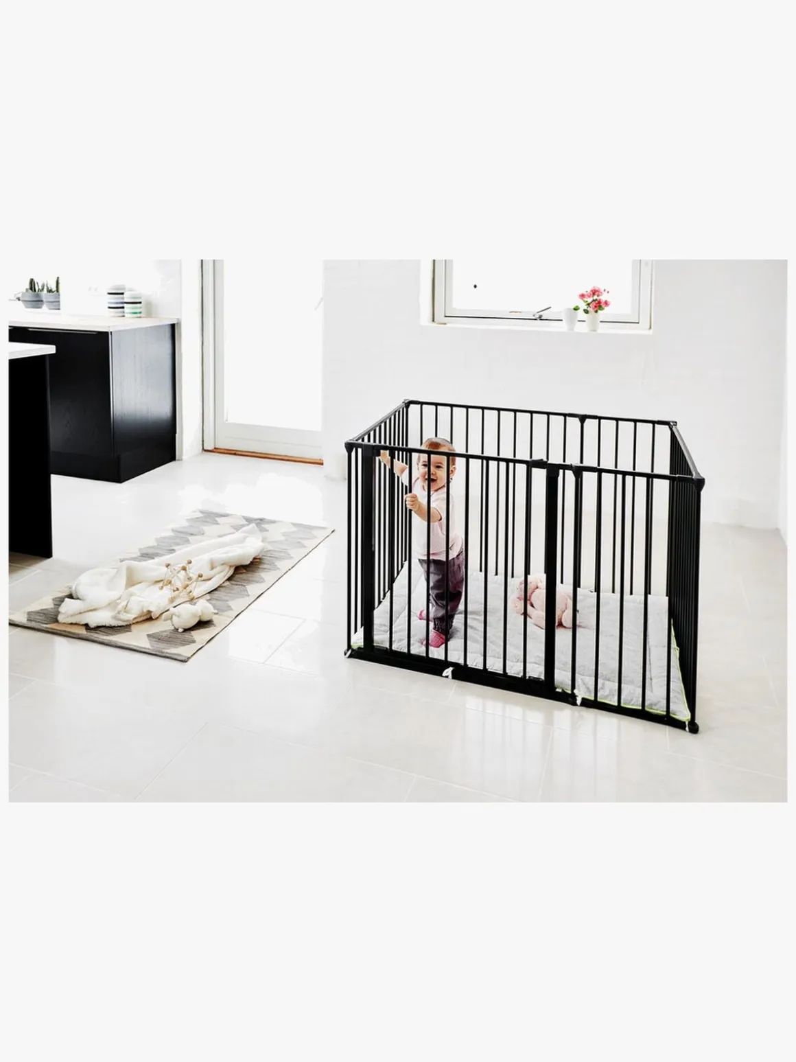 BabyDan Square Kravlegård 105x72x71 cm, Sort
