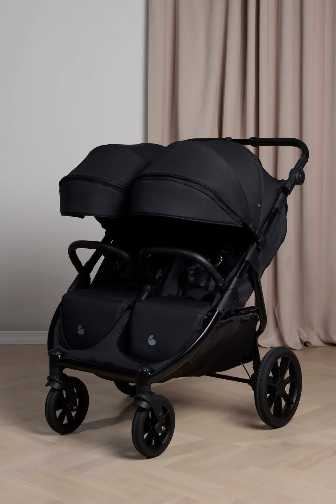 Beemoo BFF60 2 Søskendevogn inkl. Liggedele, Night Black