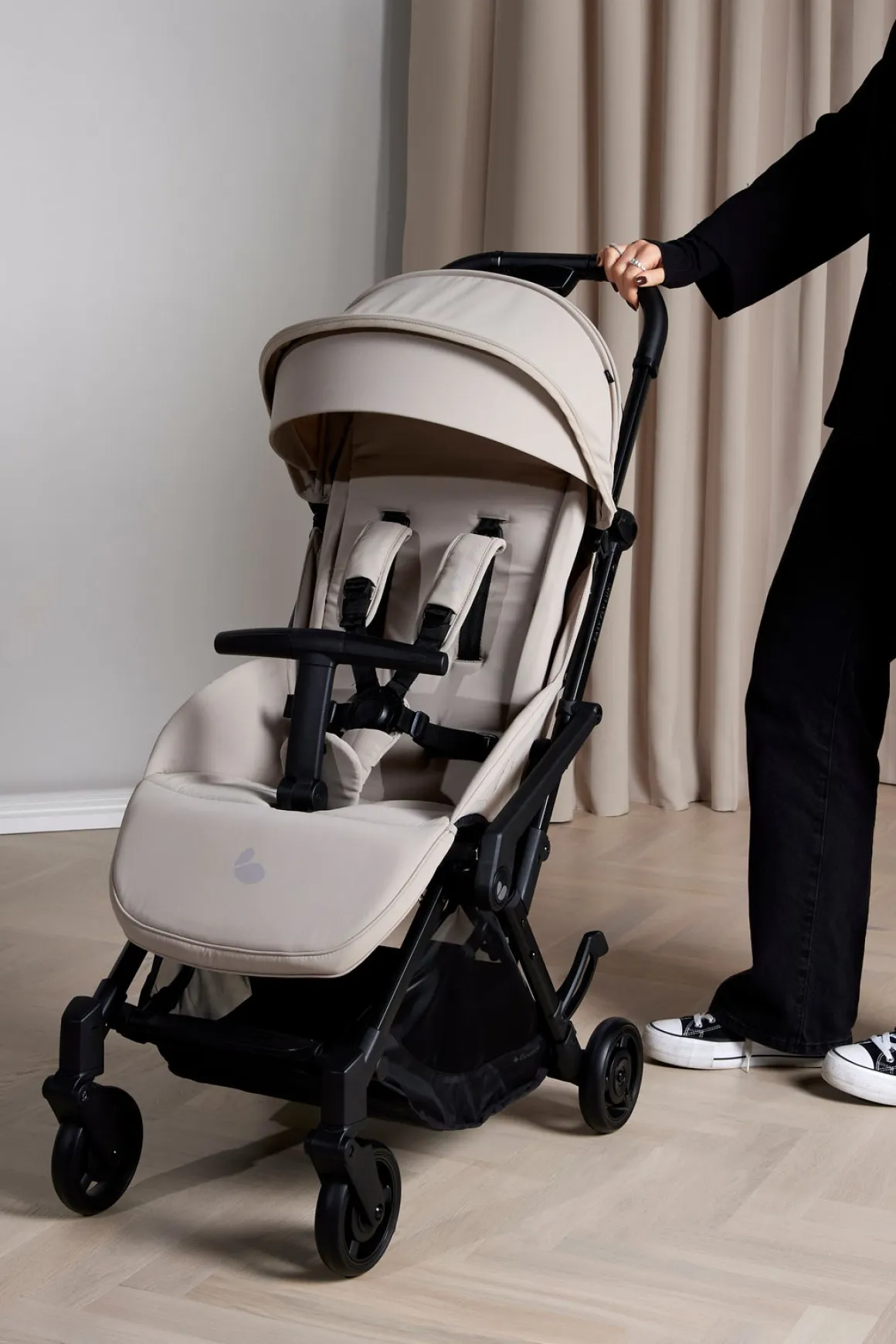 Beemoo Easy Fly Lux 4 Klapvogn inkl Route i-Size Autostol Baby, Sand Beige/Black Stone
