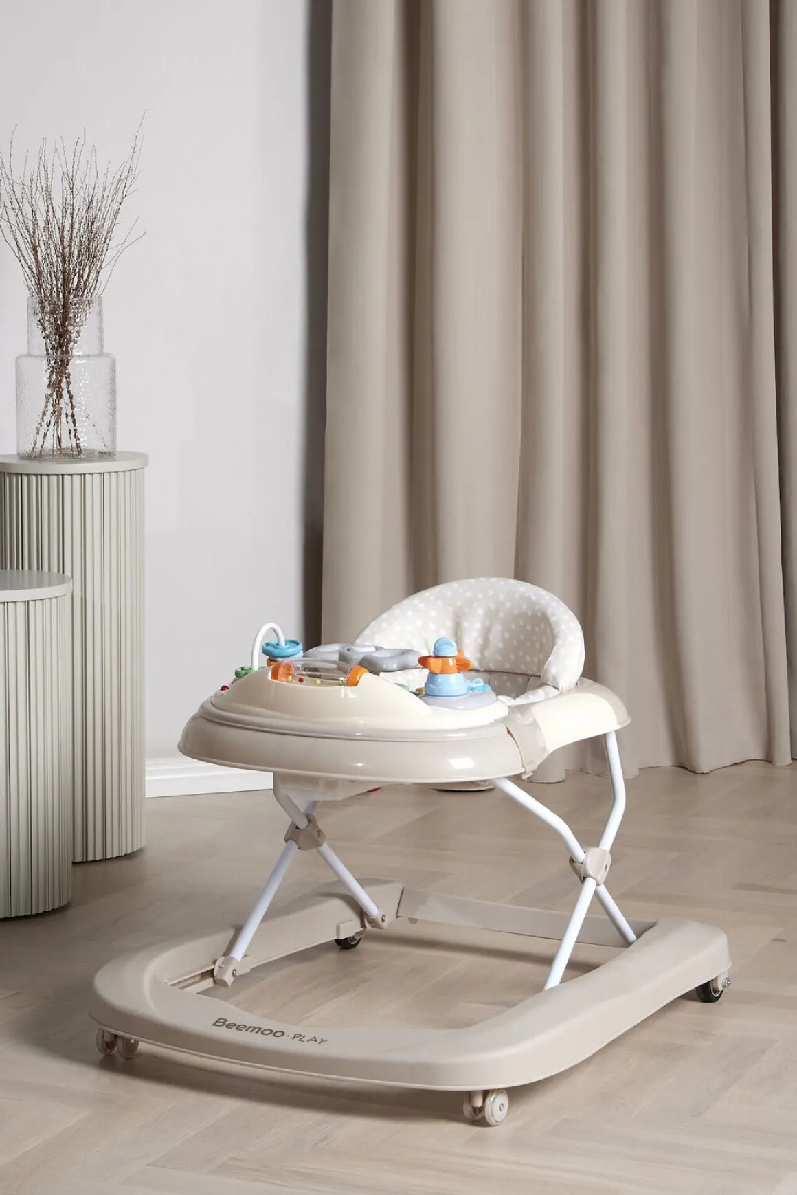Beemoo PLAY Explore Gåstol, Sand Beige