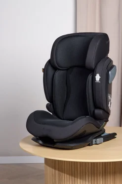 Beemoo Recline i-Size Autostol inkl. Ventilerende Hynde, Black Mesh/Grey