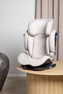 Beemoo Recline i-Size Autostol inkl. Beemoo Deluxe Sædebeskytter med Opbevaring, Oat