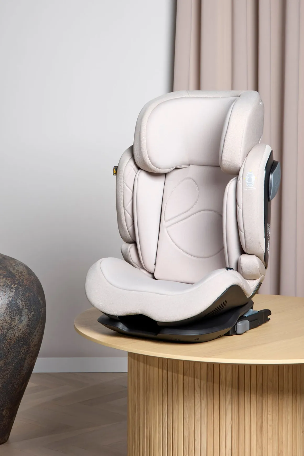 Beemoo Recline i-Size Autostol inkl. Beemoo Deluxe Sædebeskytter med Opbevaring, Oat