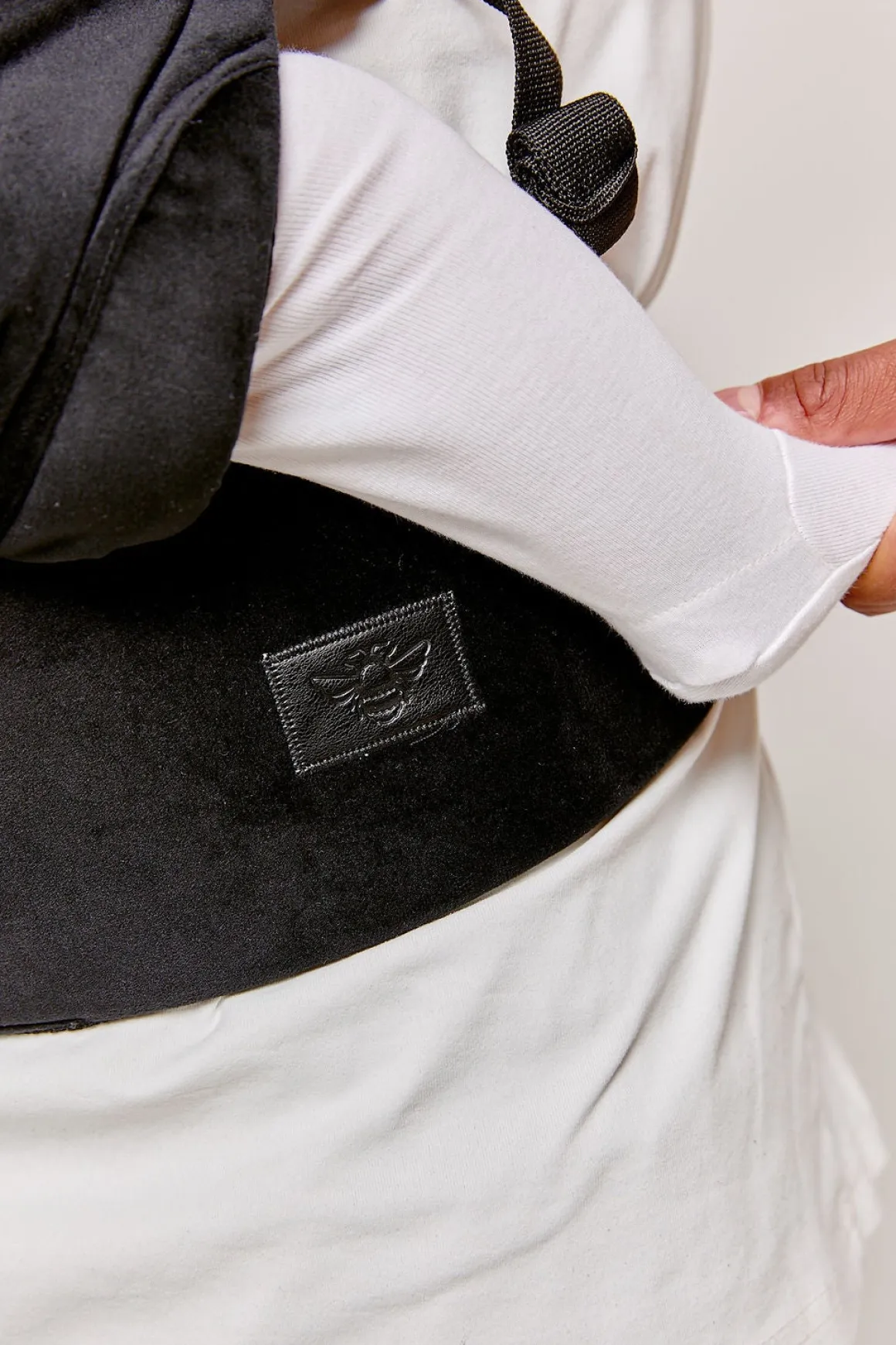 Bizzi Growin Nomad Air Bæresele, Panther Black Velvet