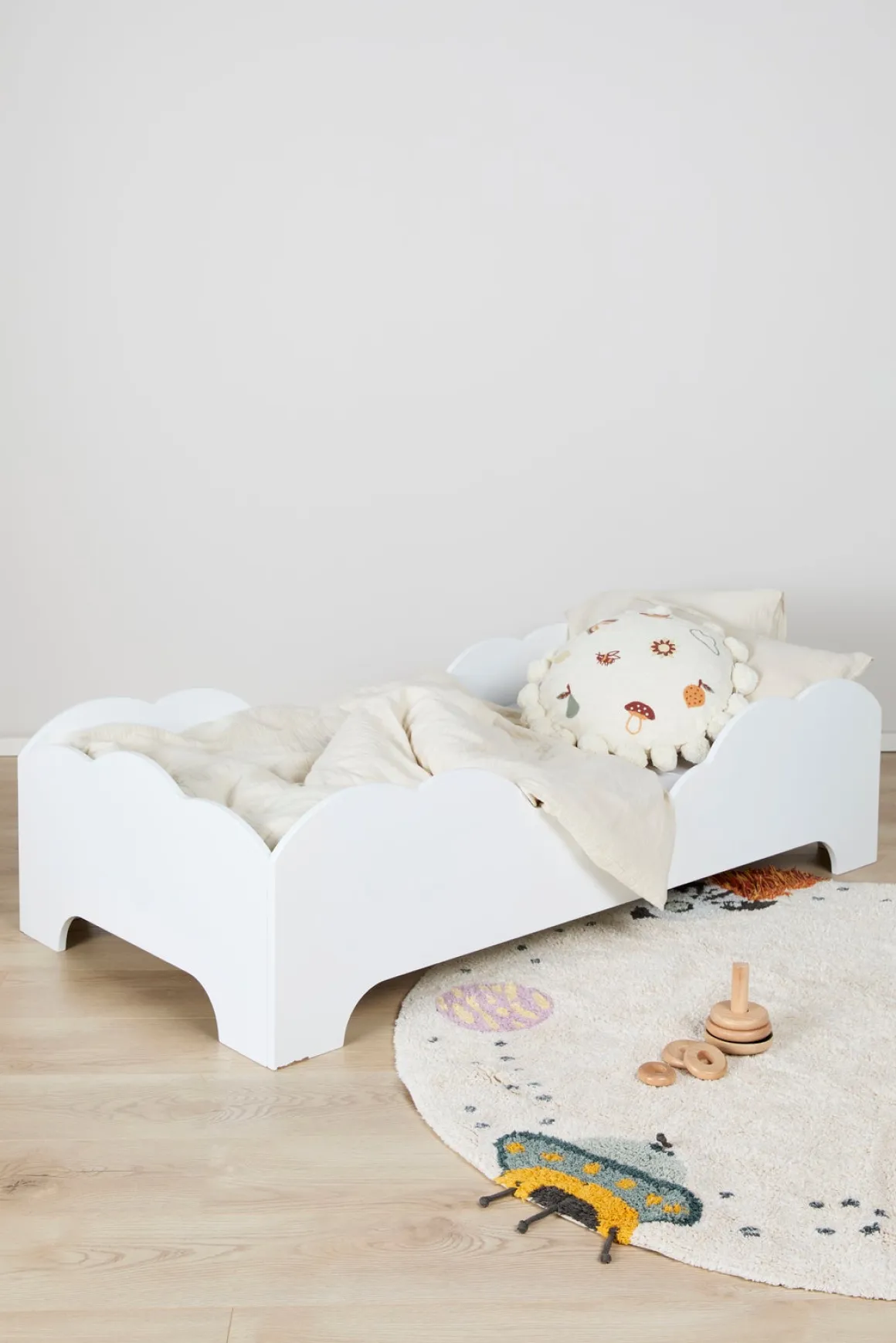 JLY BELLA Skyet Juniorseng 70x140 med BabyMatex Softi Plus Madras