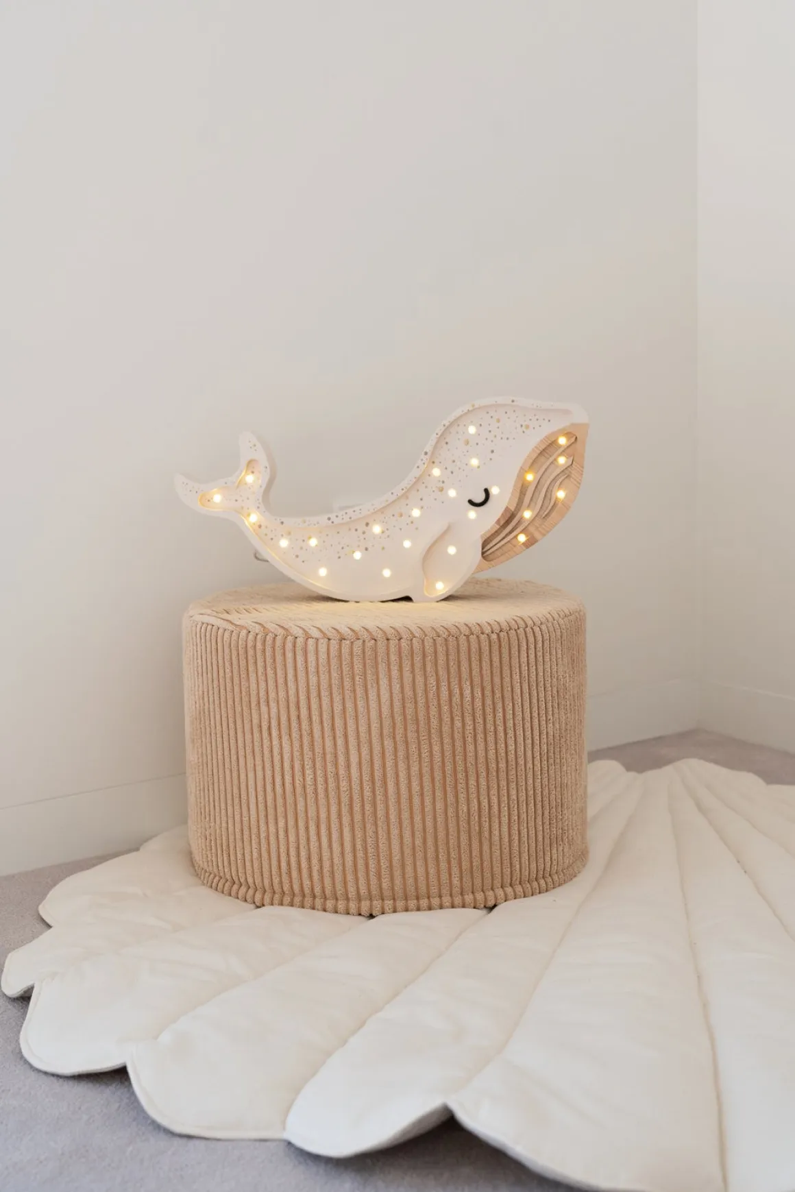 Little Lights Lampe Hval, Albino White