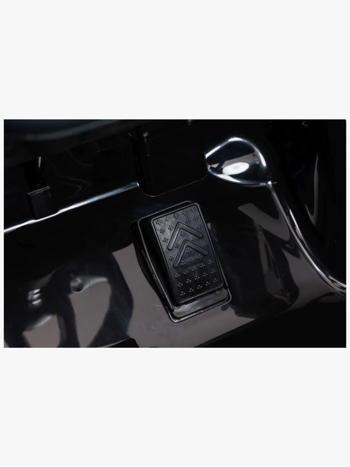 Mercedes Benz CLA45 Elbil, Sort