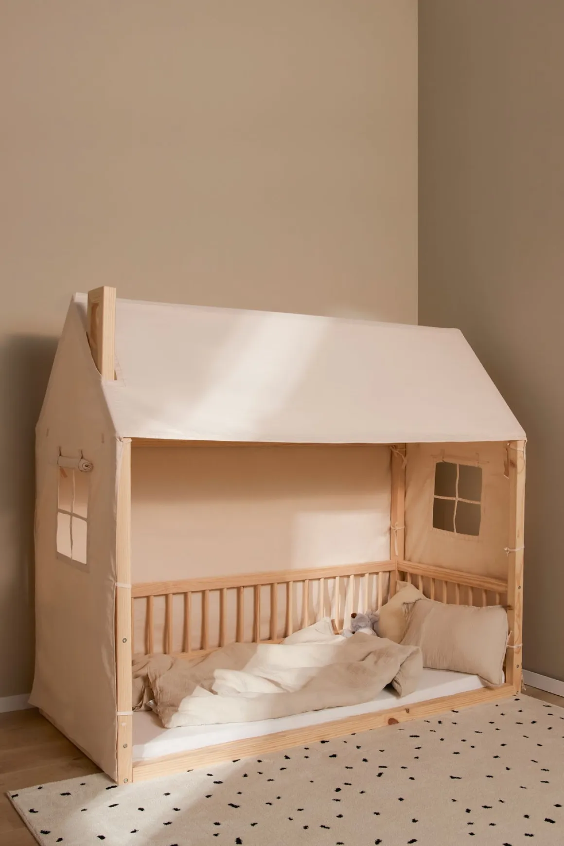 Minitude Nordic Mason Husseng 70x160 & BabyMatex Madras Soft Plus + Sengehimmel, Hvid