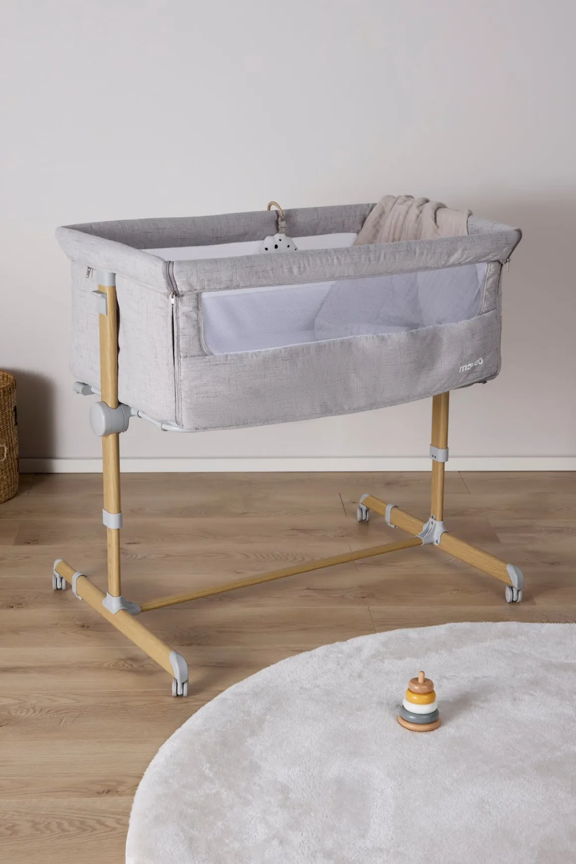 Moweo ELLIS Bedside Crib, Lysegrå