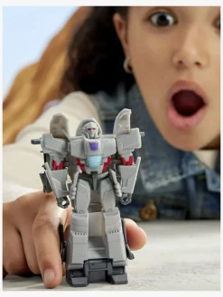 Transformers Earthspark Figur Smash Meg